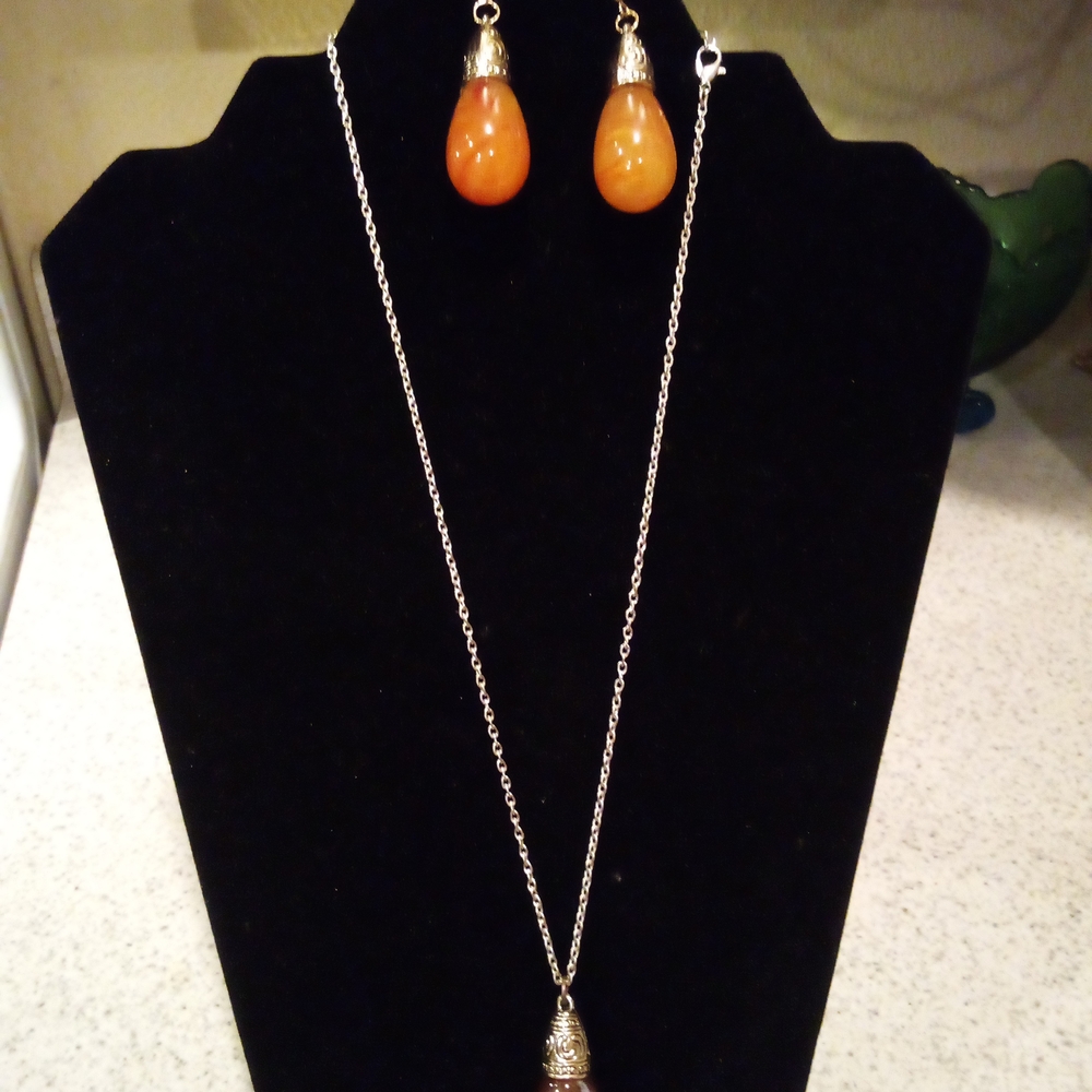 Elegant Gold and Orange Jewelry Set